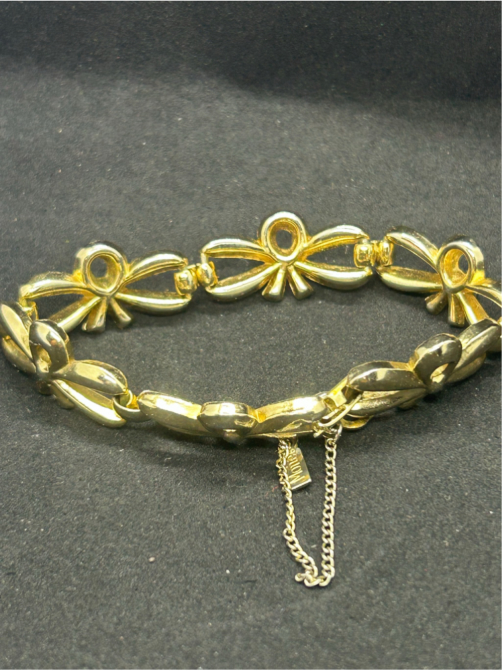Women's Monet Gold Tone Bow Link Bracelet One Size
